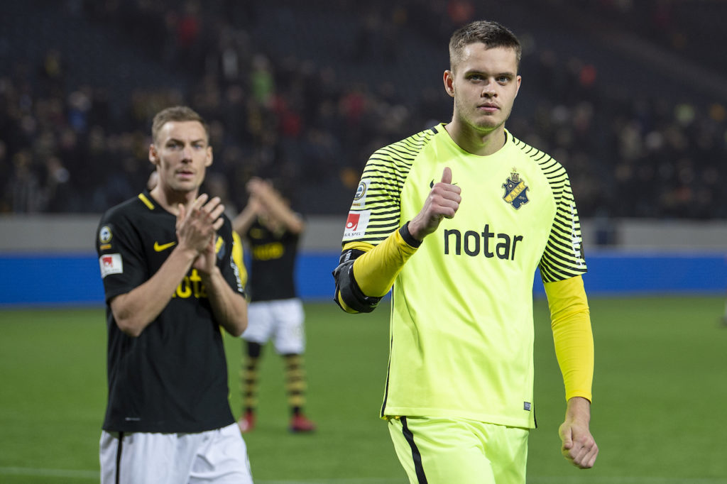 AIK:s målvakt Oscar Linnér är en av drygt 800 aktiva elitspelare som fått sin fotbollsutbildning genom Tipselitnätverket. Foto: JESPER ZERMAN / BILDBYRÅN / Cop 234